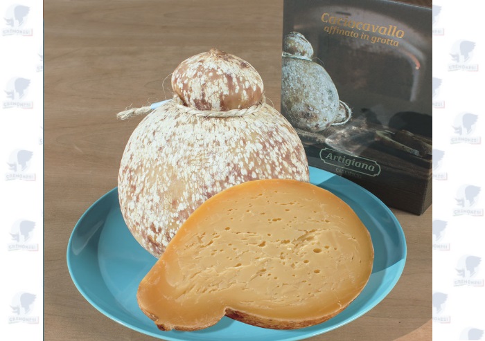 Caciocavallo stagionato grotta